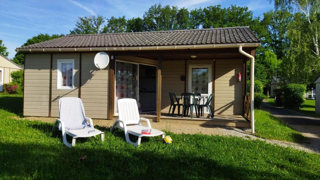 Complexe Touristique La Montagne Limousine Hotel Chamberet Eksteriør billede